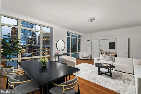 $2,495,000 | 130 South 18th Street, Unit 2502, Philadelphia, PA 19103