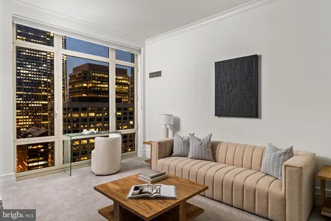 $2,495,000 | 130 South 18th Street, Unit 2502, Philadelphia, PA 19103