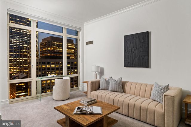 $2,495,000 | 130 South 18th Street, Unit 2502, Philadelphia, PA 19103
