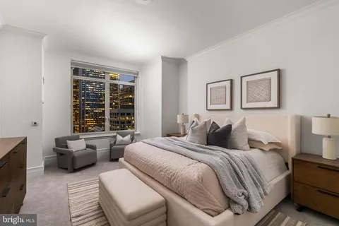 $2,495,000 | 130 South 18th Street, Unit 2502, Philadelphia, PA 19103