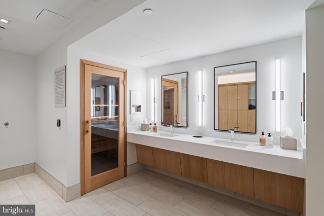 $2,495,000 | 130 South 18th Street, Unit 2502, Philadelphia, PA 19103