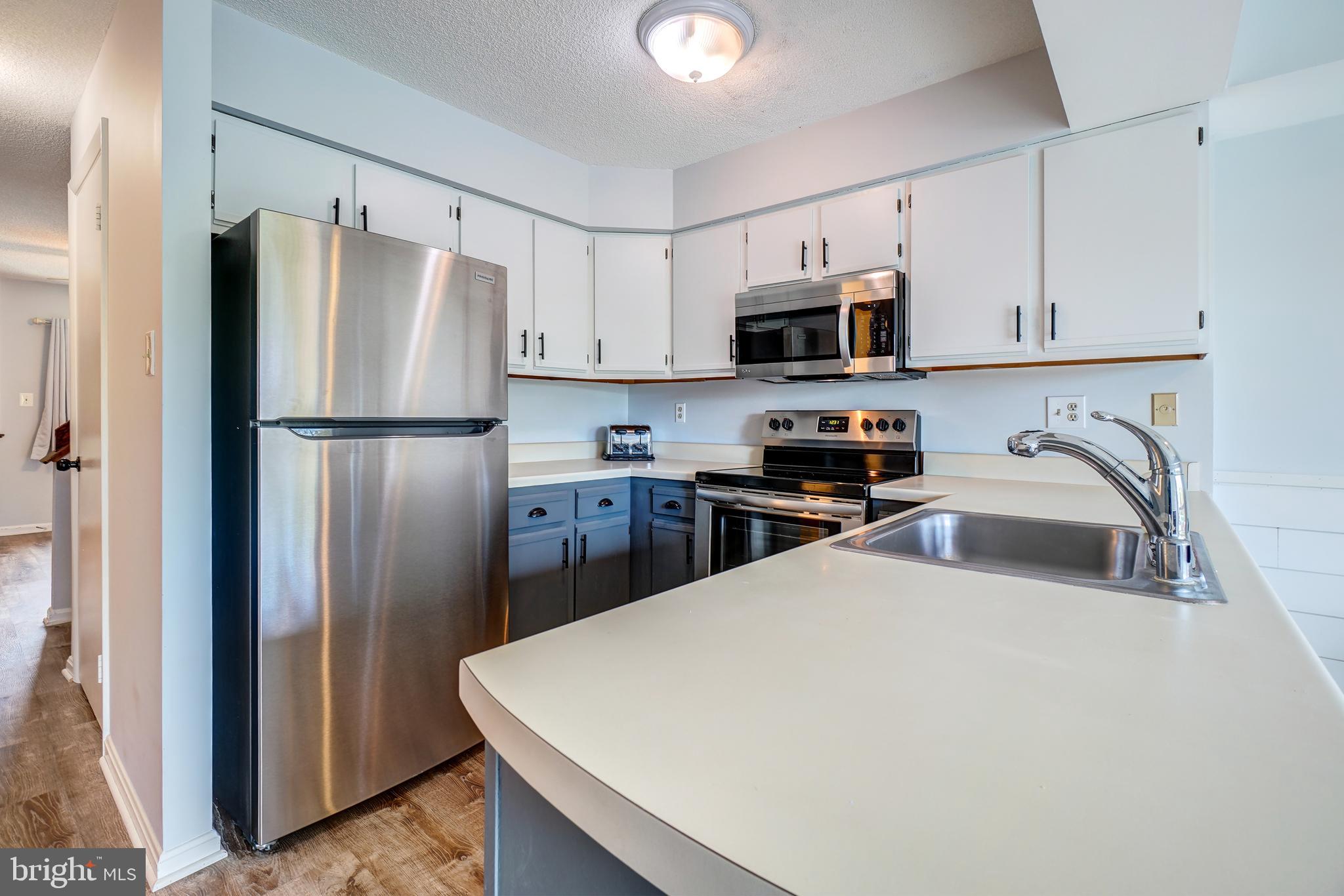 18309 Leman Lake Drive, Unit 706B Olney, MD 20832 - Photo 13 of 38 Kitchen