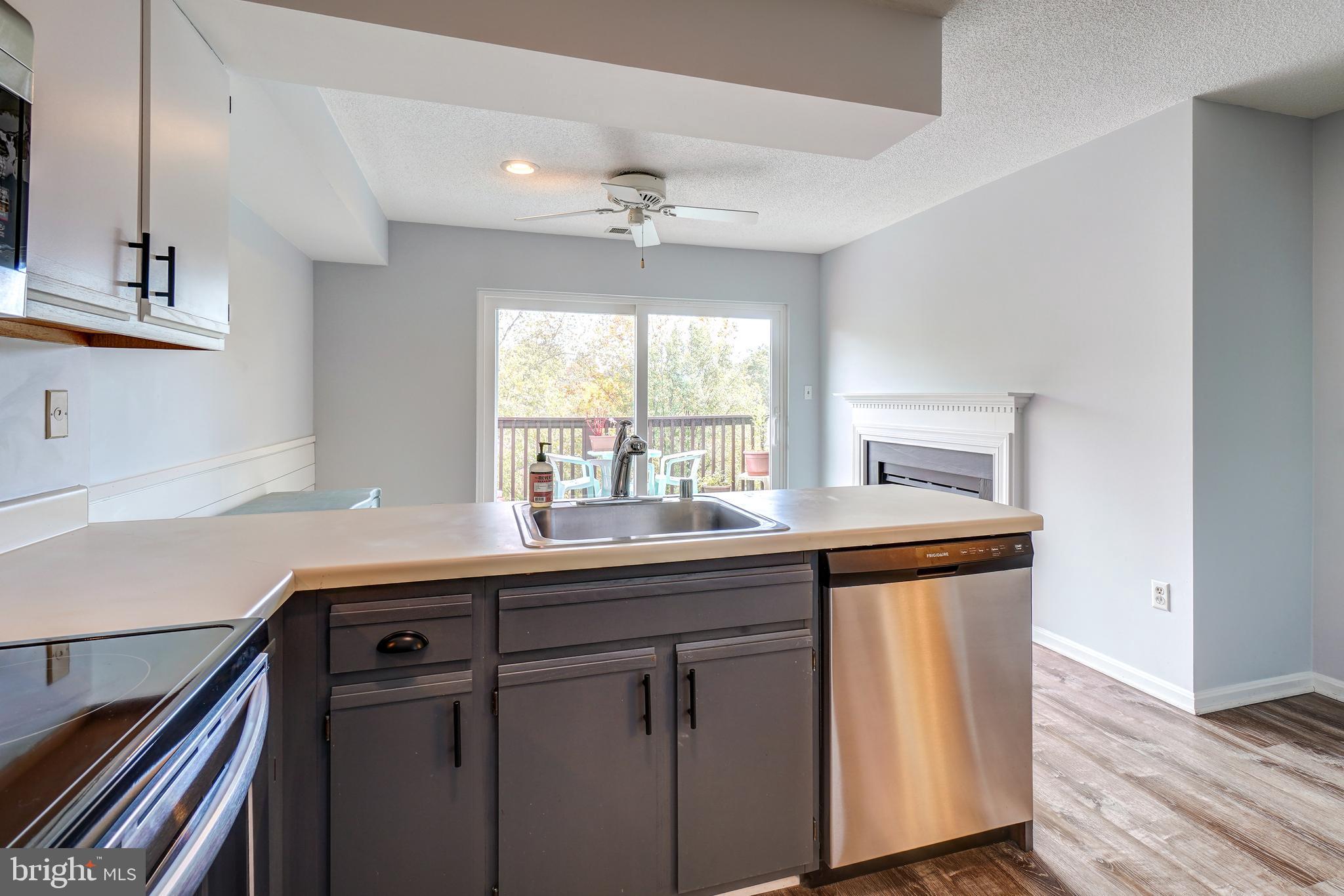 18309 Leman Lake Drive, Unit 706B Olney, MD 20832 - Photo 15 of 38 Kitchen