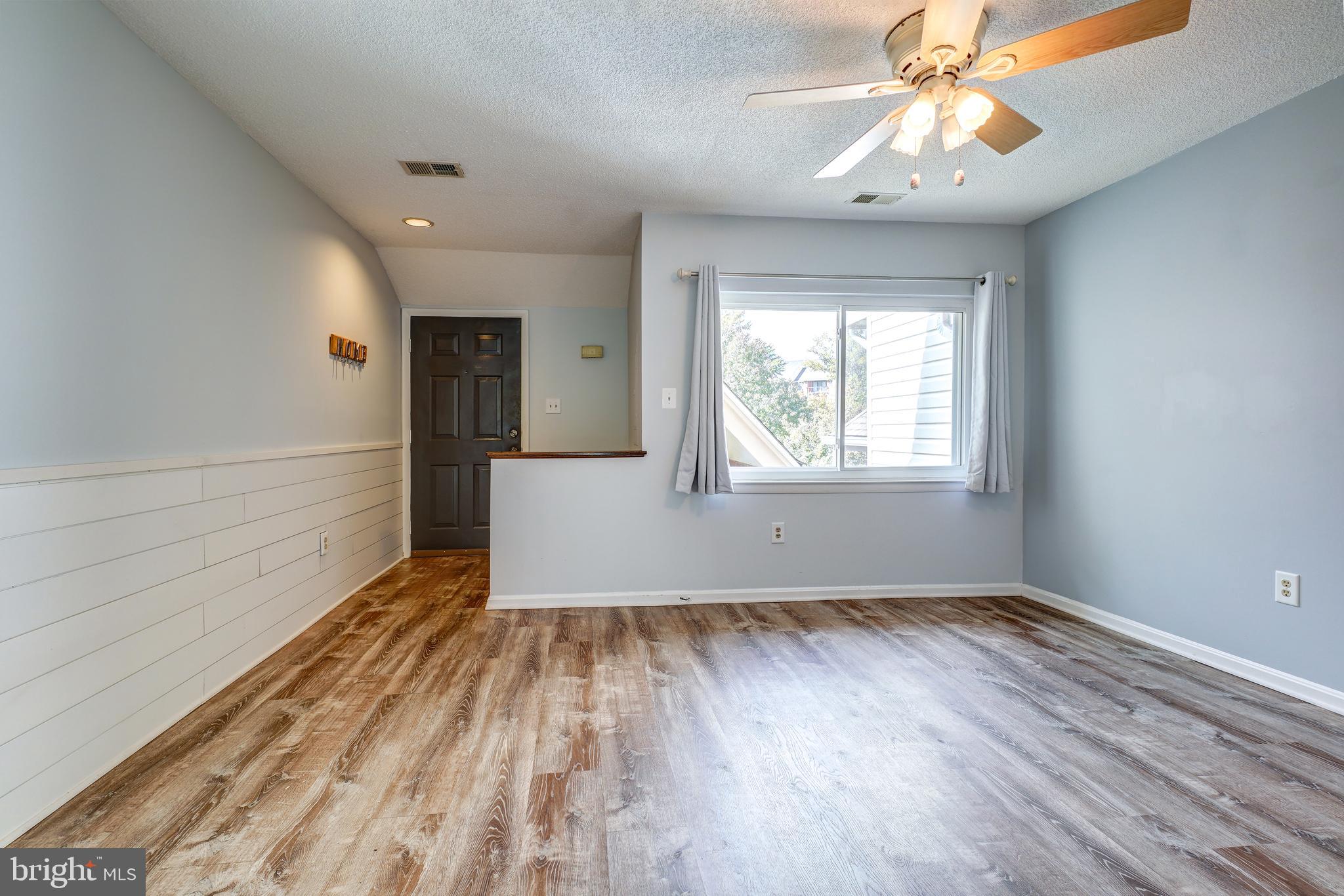 18309 Leman Lake Drive, Unit 706B Olney, MD 20832 - Photo 7 of 38 Living Room