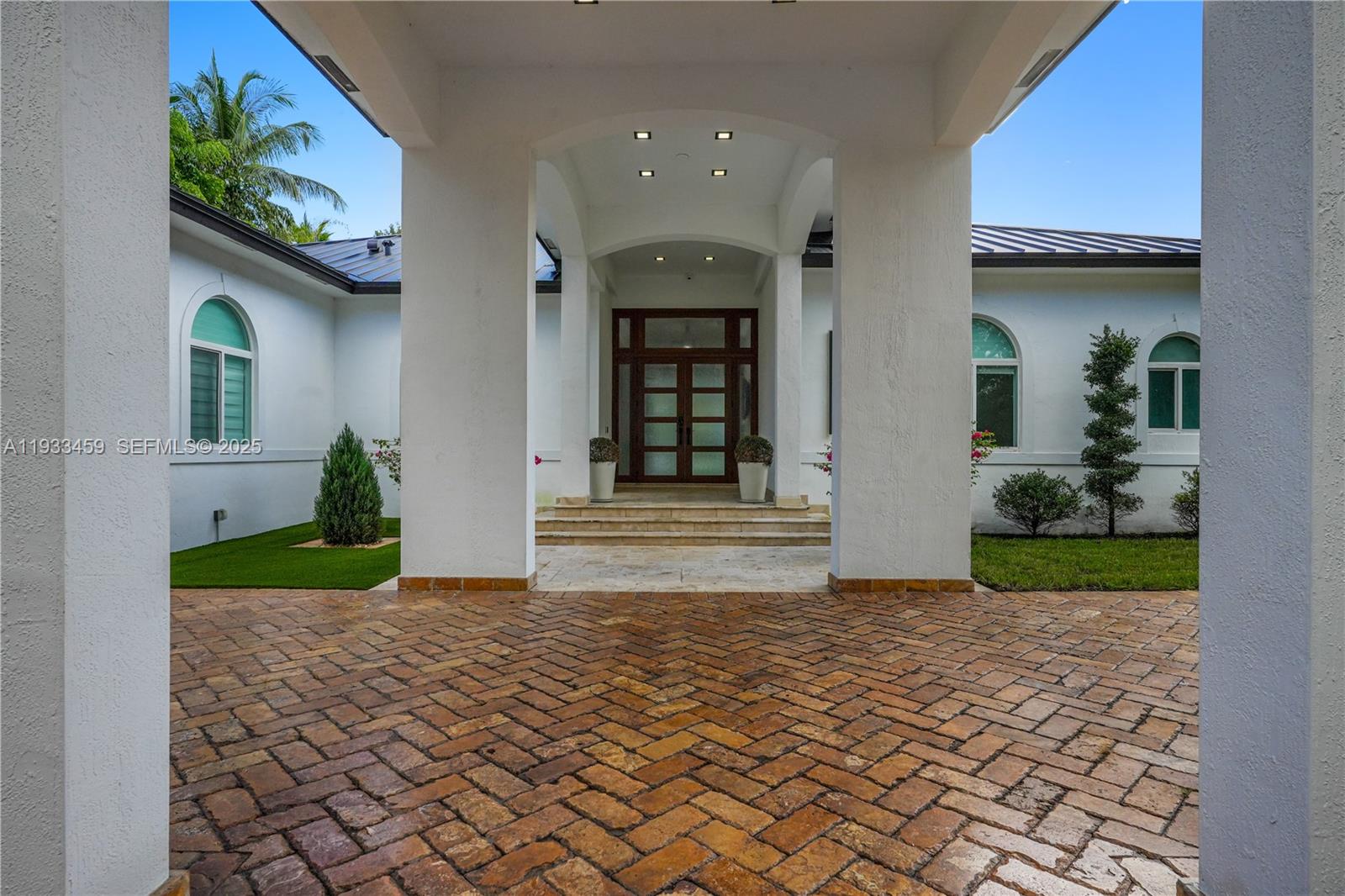 7780 Southwest 110th Street Pinecrest, FL 33156 - Photo 4 of 45