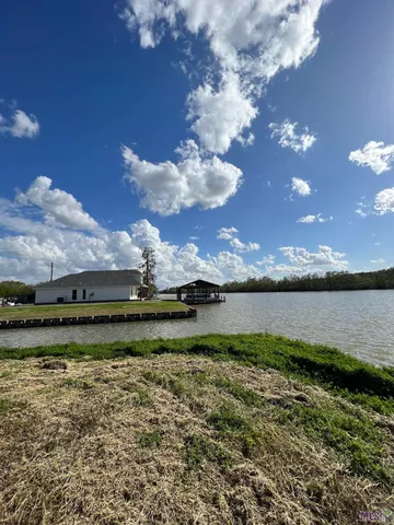 $89,900 | 108 Pier 19 Drive, Pierre Part, LA 70339