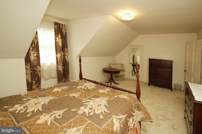 1505 Red Oak Drive Silver Spring, MD 20910 - Photo 1 of 27 Bedroom