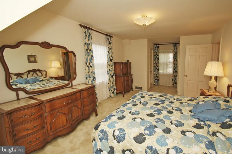 1505 Red Oak Drive Silver Spring, MD 20910 - Photo 14 of 27 Bedroom (Master)
