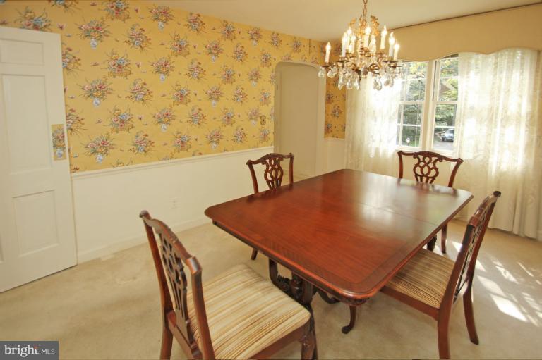 1505 Red Oak Drive Silver Spring, MD 20910 - Photo 3 of 27 Dining Room