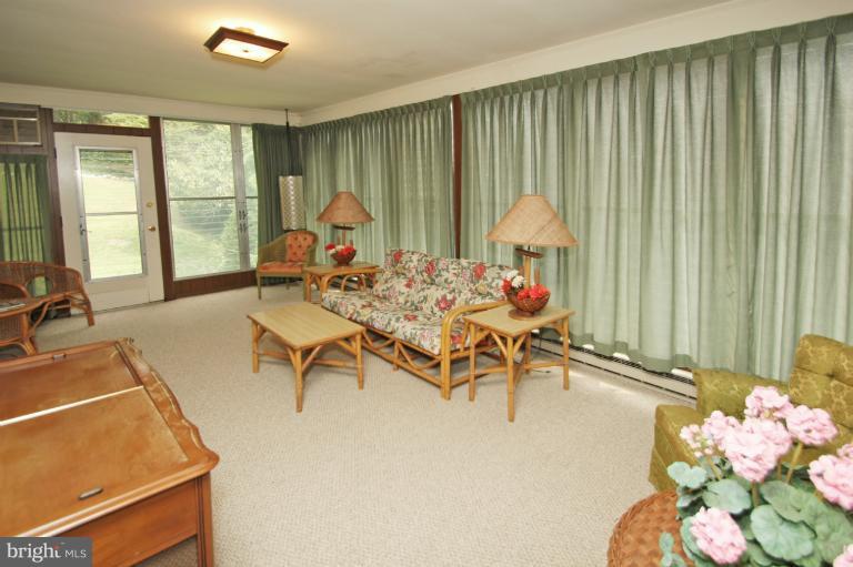 1505 Red Oak Drive Silver Spring, MD 20910 - Photo 23 of 27 Interior (General)