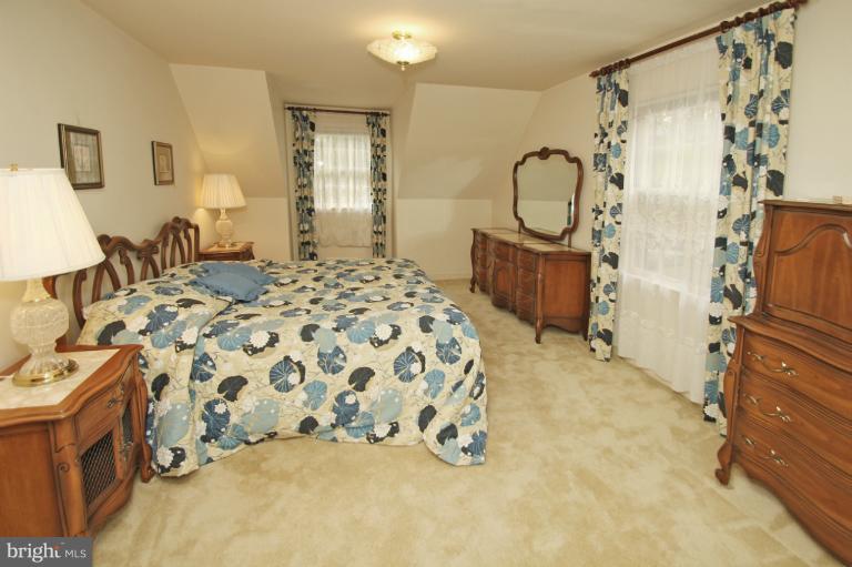 1505 Red Oak Drive Silver Spring, MD 20910 - Photo 4 of 27 Bedroom (Master)