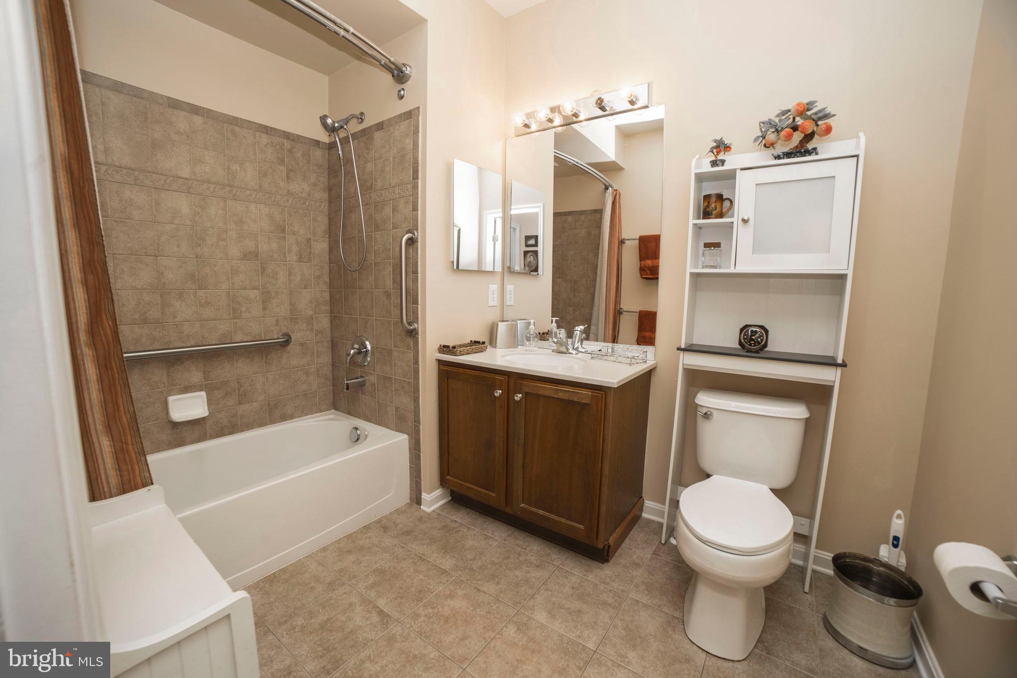 165 Sparrow Drive Hamilton, NJ 08690 - Photo 24 of 33