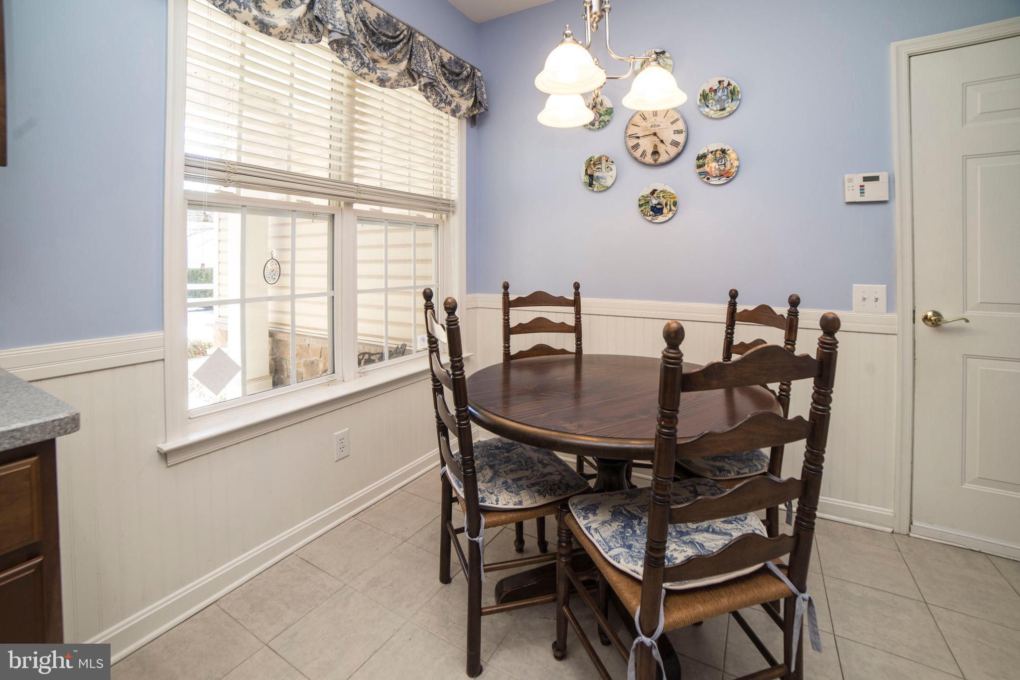 165 Sparrow Drive Hamilton, NJ 08690 - Photo 9 of 33