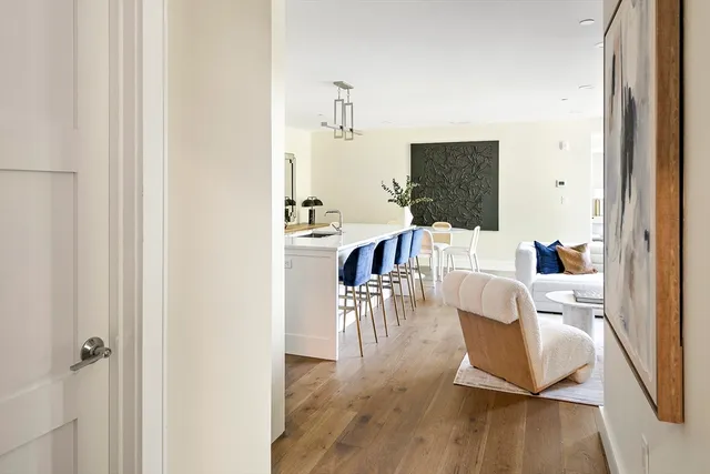 $4,250 | 20 Kinmonth Road, Unit 201, Newton, MA 02468