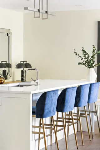 $4,250 | 20 Kinmonth Road, Unit 201, Newton, MA 02468