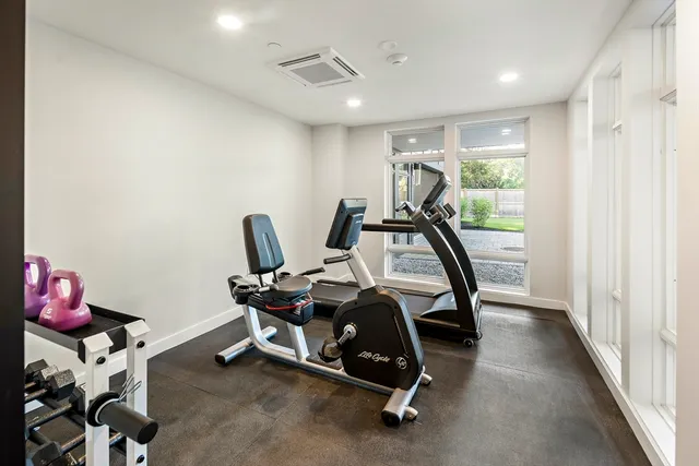 $4,250 | 20 Kinmonth Road, Unit 201, Newton, MA 02468