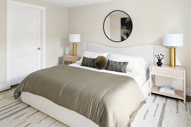 $4,250 | 20 Kinmonth Road, Unit 201, Newton, MA 02468