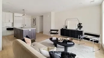 $4,250 | 20 Kinmonth Road, Unit 201, Newton, MA 02468