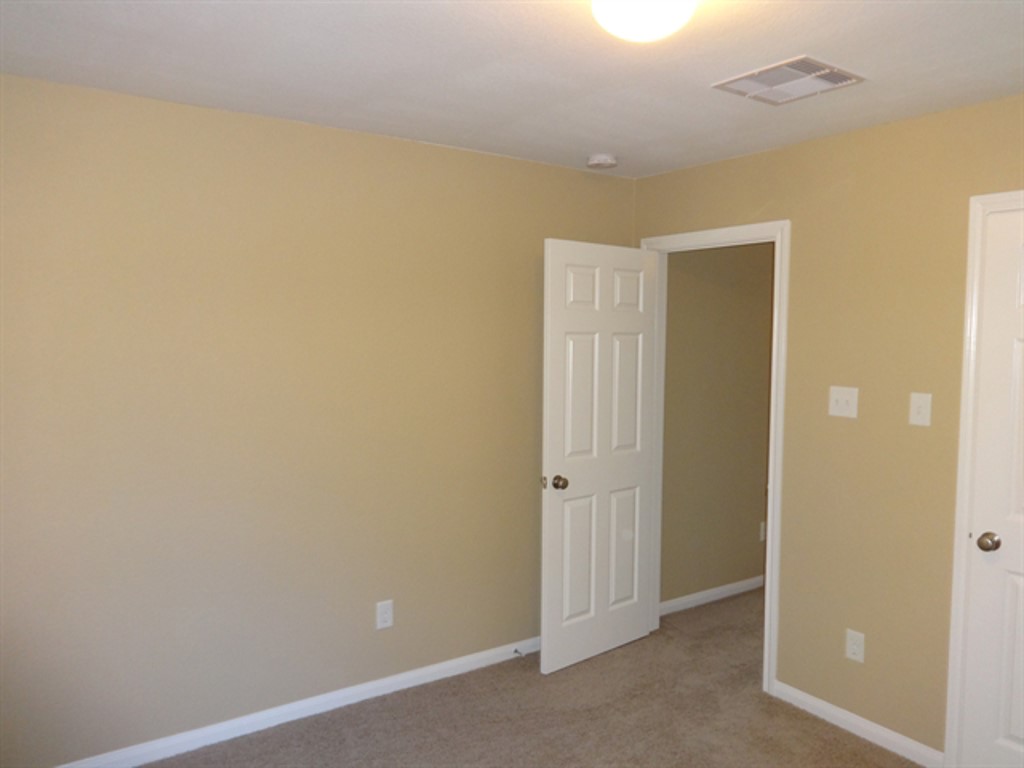 5318 Rio Drive Baytown, TX 77521 - Photo 9 of 11