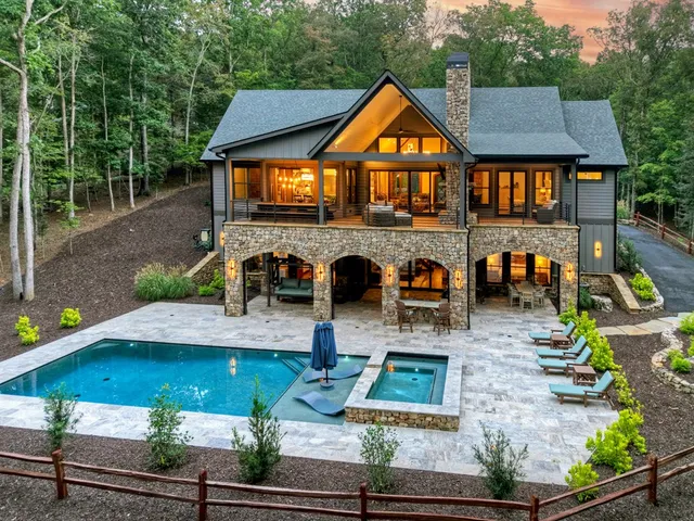 $2,900,000 | 101 Bennett Springs Court, Mineral Bluff, GA 30559