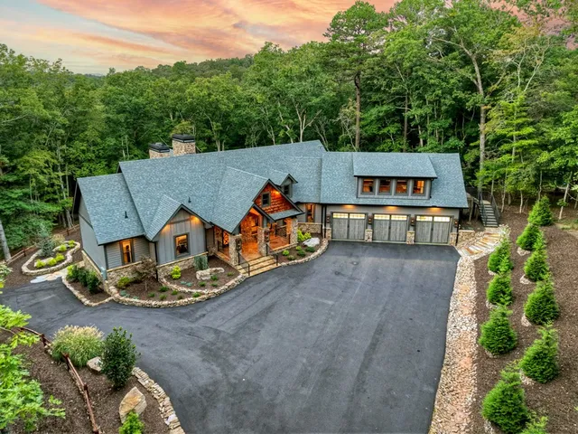 $2,900,000 | 101 Bennett Springs Court, Mineral Bluff, GA 30559