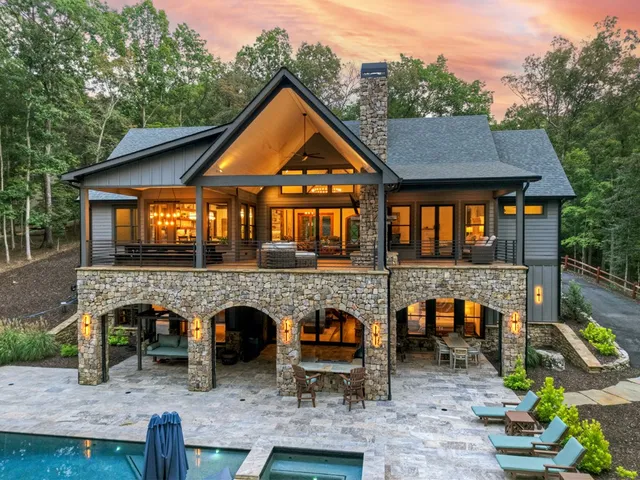 $2,900,000 | 101 Bennett Springs Court, Mineral Bluff, GA 30559