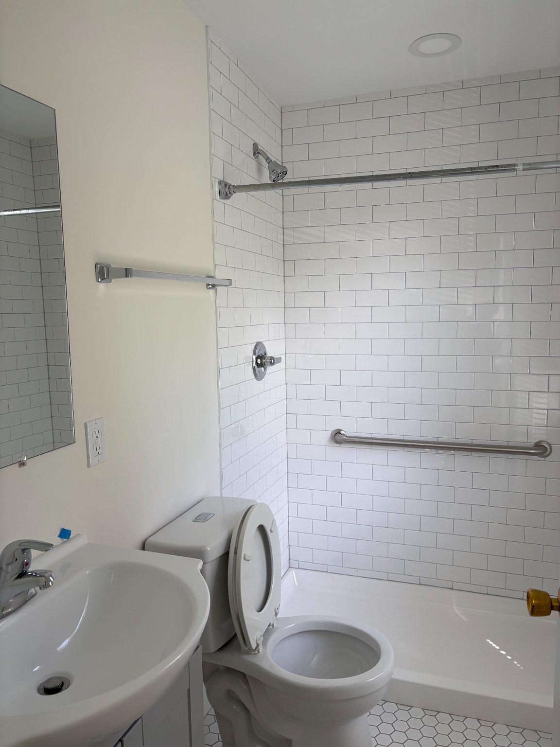 2524 Old Frederick Road Catonsville, MD 21228 - Photo 5 of 7 Main floor full bath