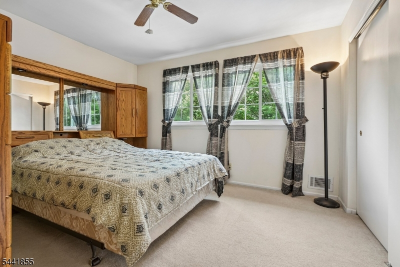 46 Stevens Court Bedminster, NJ 07921 - Photo 13 of 20
