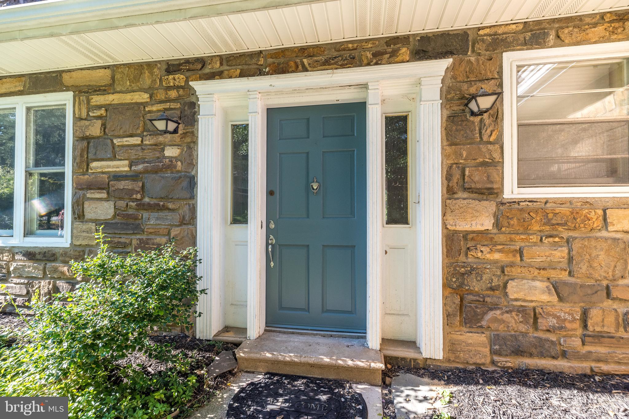 932 Croton Road Wayne, PA 19087 - Photo 4 of 32