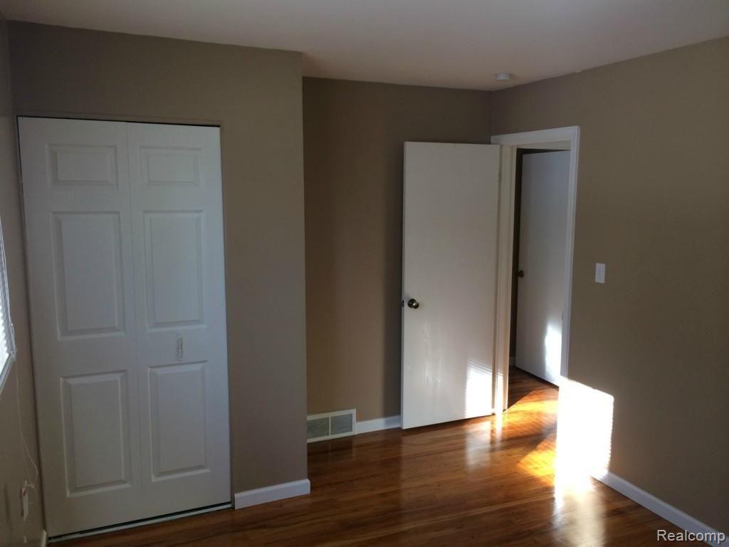 11248 Martin Road Warren, MI 48093 - Photo 15 of 20 I-Phone Pictures 1 717.jpg