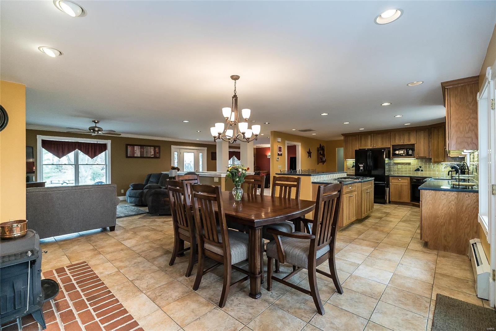 2900 Erb Road St. Louis, MO 63129 - Photo 23 of 88