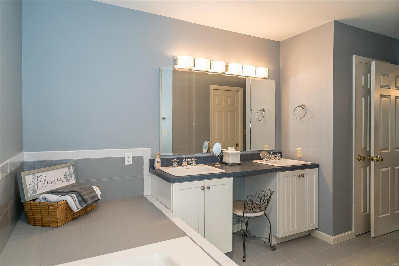 2900 Erb Road St. Louis, MO 63129 - Photo 41 of 88