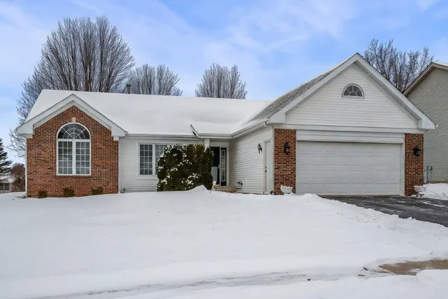 $340,000 | 4797 Lindbloom Lane, Cherry Valley, IL 61016