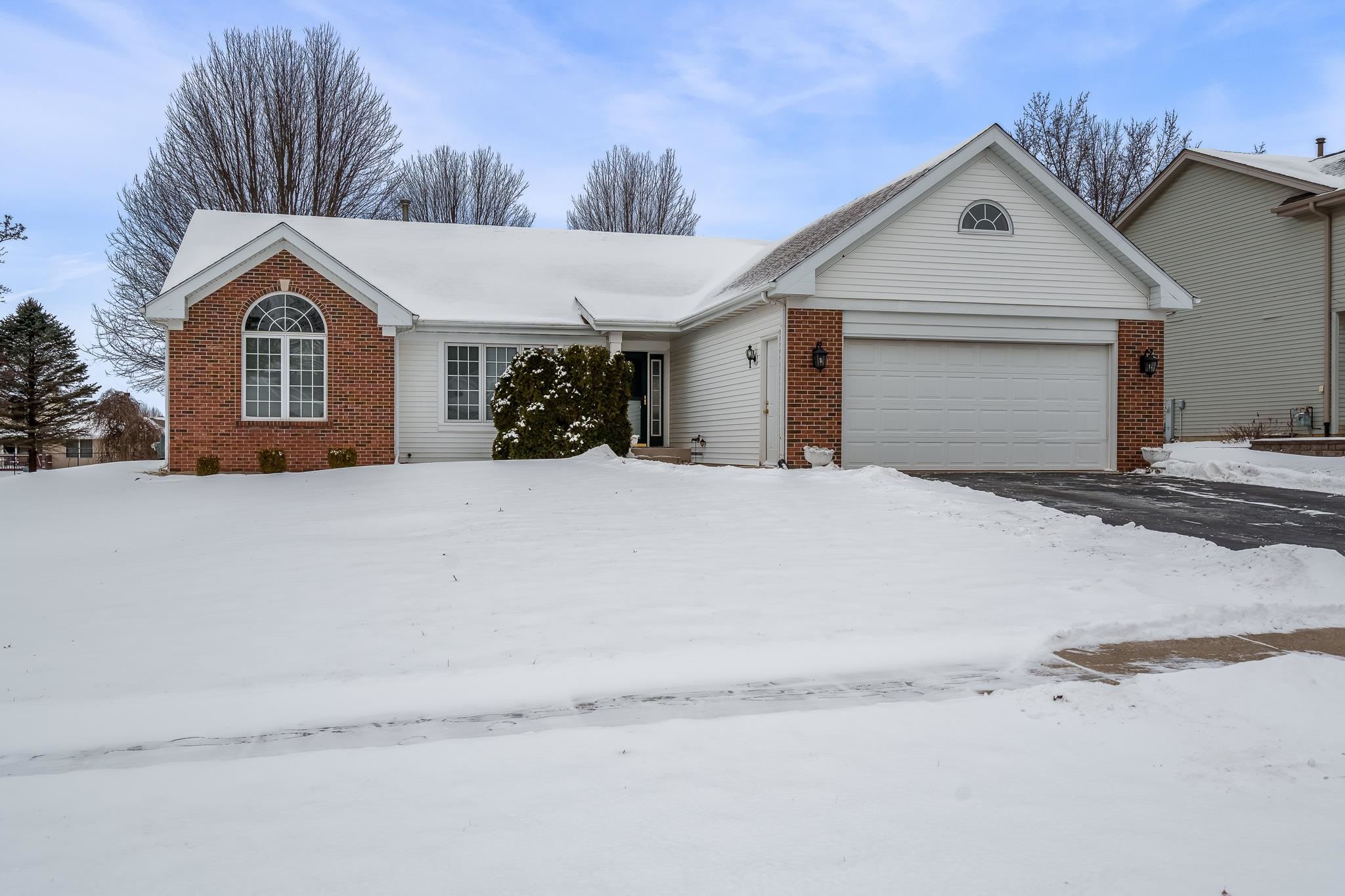 4797 Lindbloom Lane Cherry Valley, IL 61016 - Photo 2 of 44