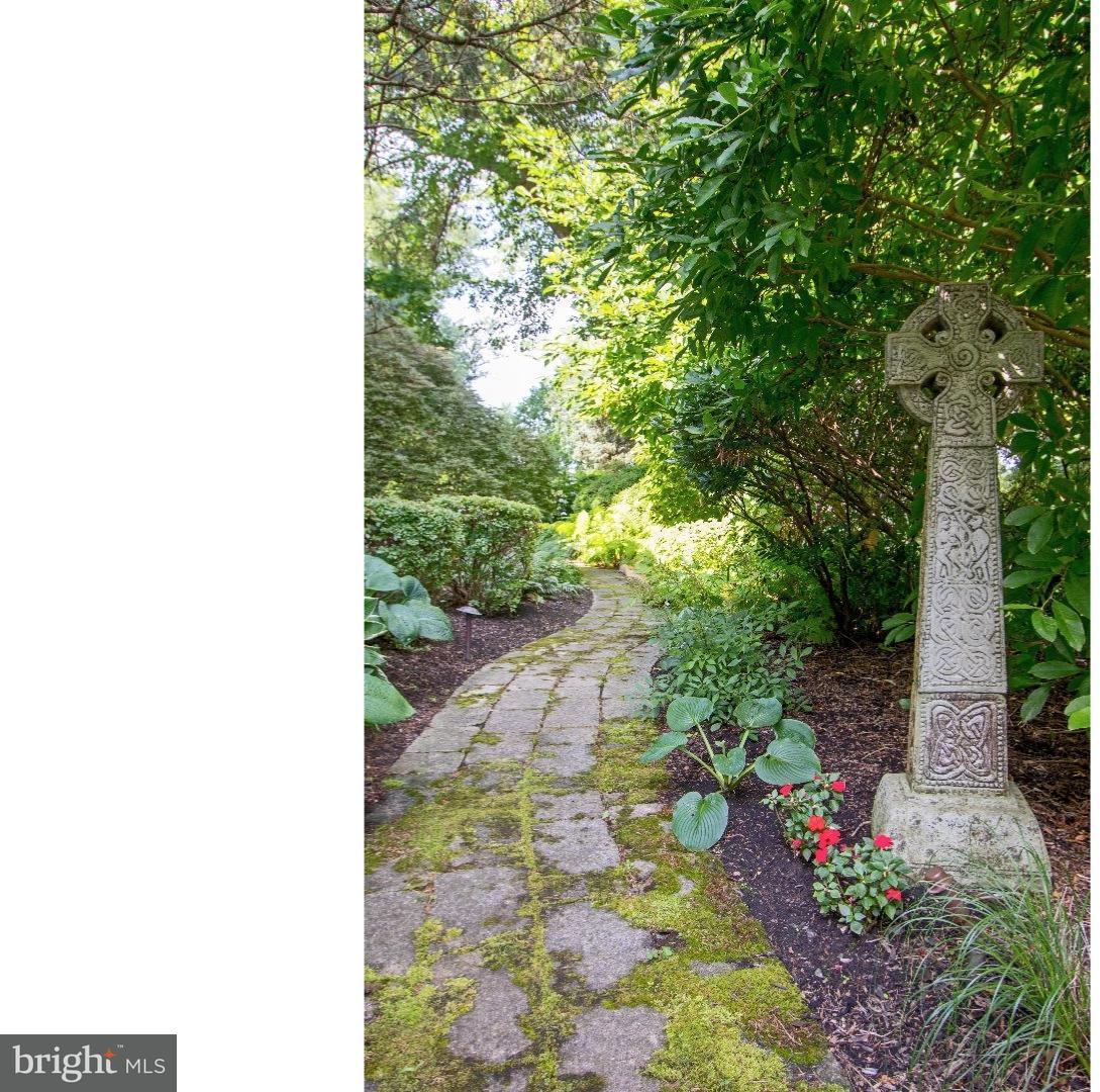 14 Cambridge Road Downingtown, PA 19335 - Photo 22 of 25 Side Yard