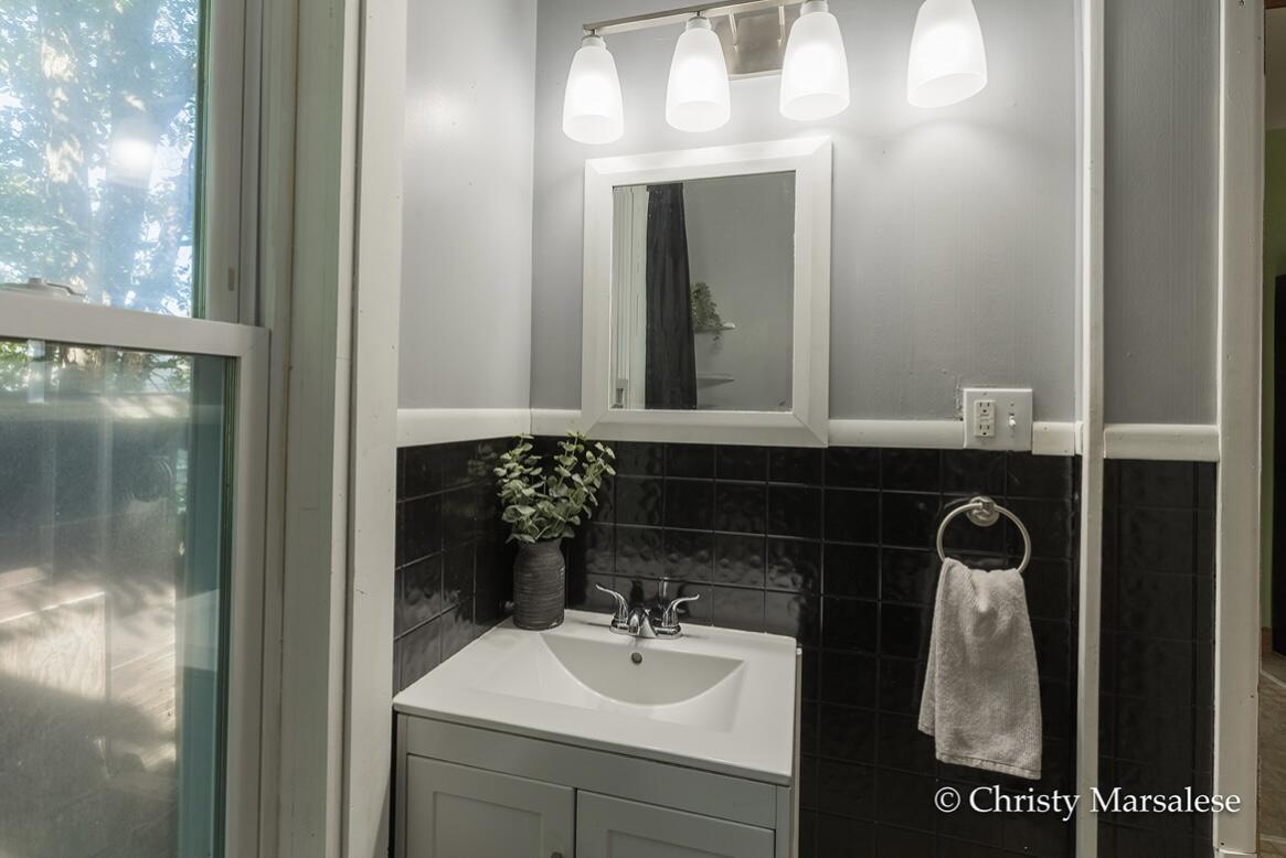 917 South Bridge Street Belding, MI 48809 - Photo 28 of 69 IMG_5700