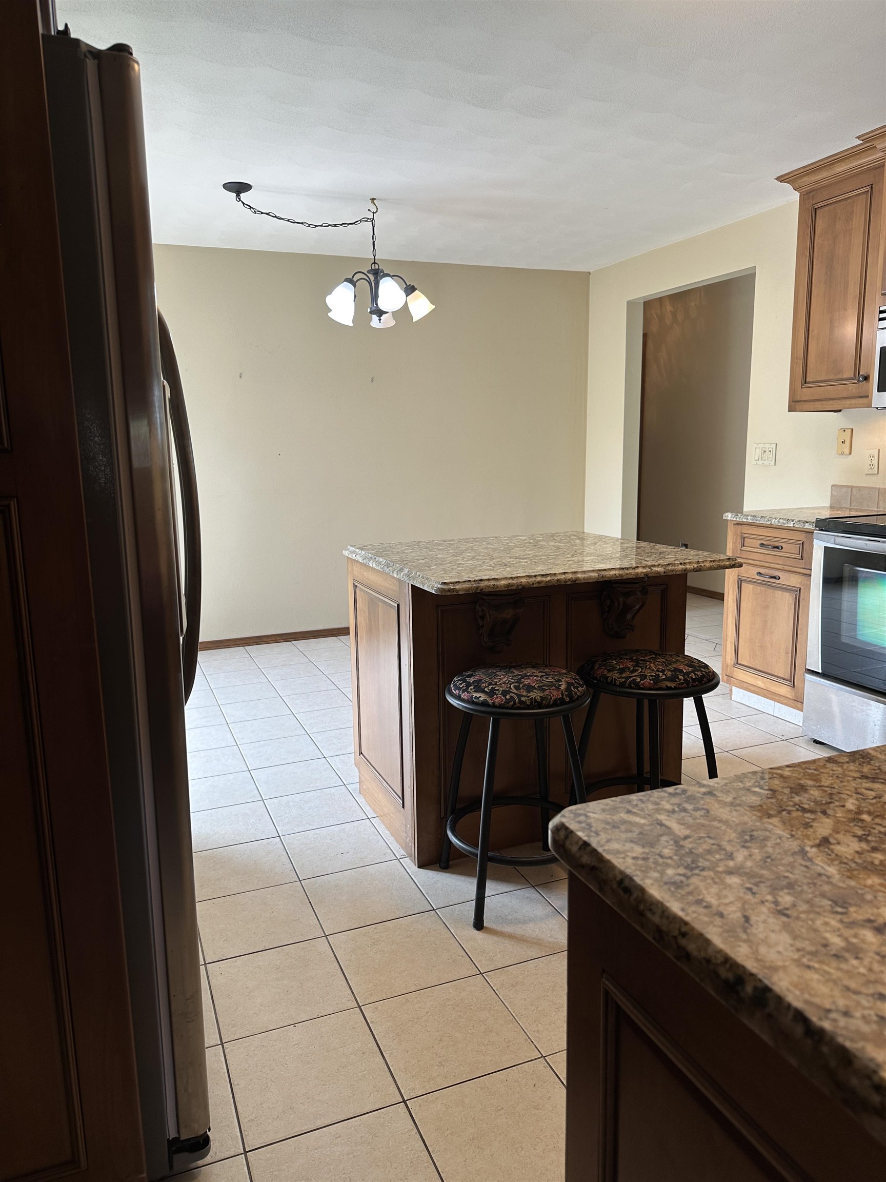 1429 Ridgeway Drive Neenah, WI 54956 - Photo 6 of 25