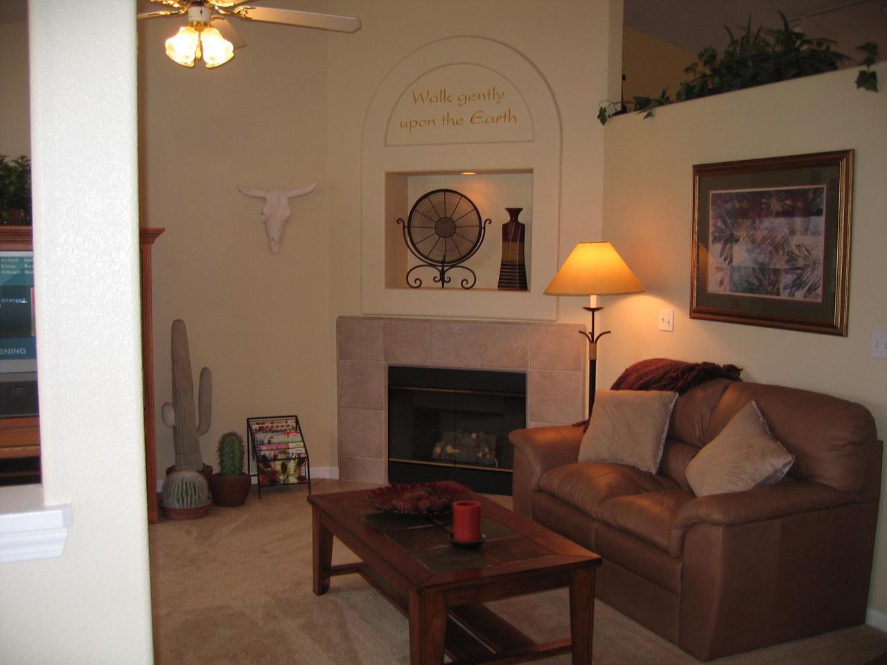 1902 Airstrip Road Redding, CA 96003 - Photo 4 of 16 Living Room