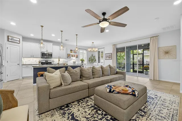 $463,900 | 6313 Sunsail Place, Apollo Beach, FL 33572