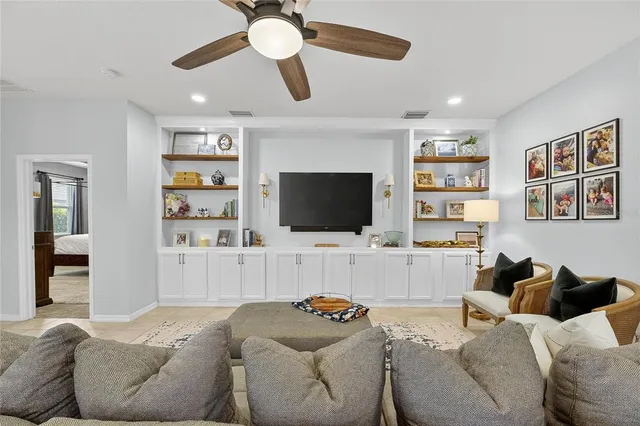 $463,900 | 6313 Sunsail Place, Apollo Beach, FL 33572