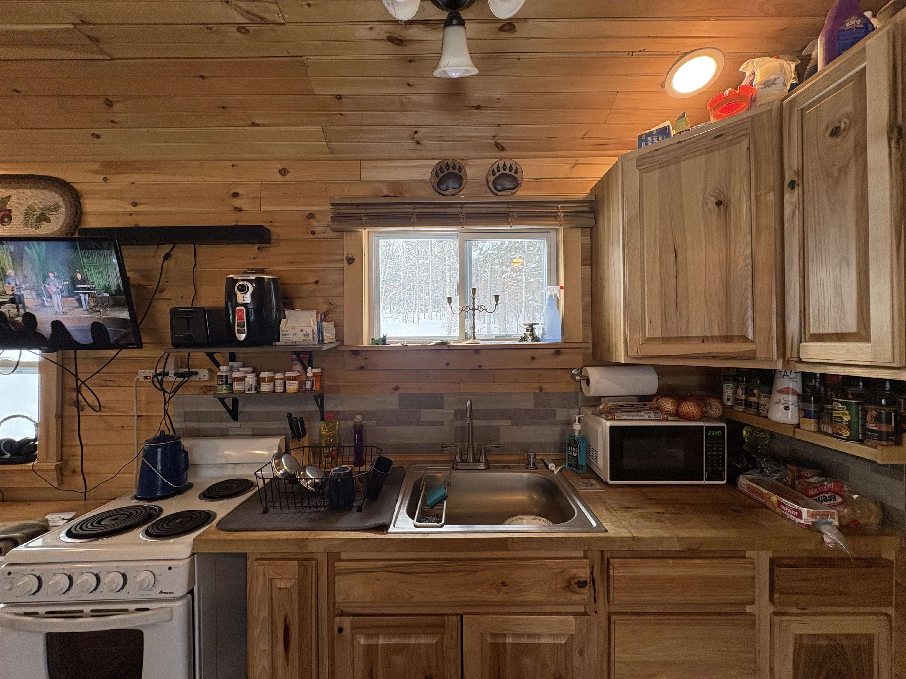 905 Peak Road Wheelock, VT 05851 - Photo 9 of 30
