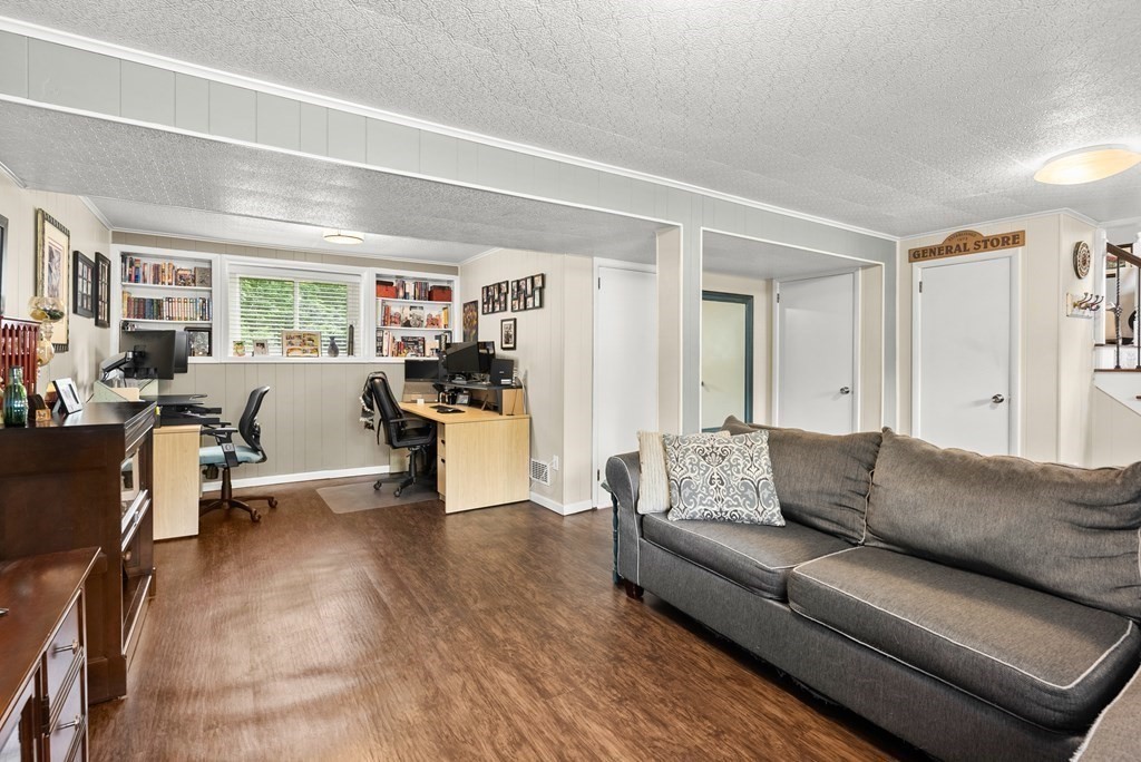 4 Westview Road Framingham, MA 01701 - Photo 16 of 29 Gallery Image 16