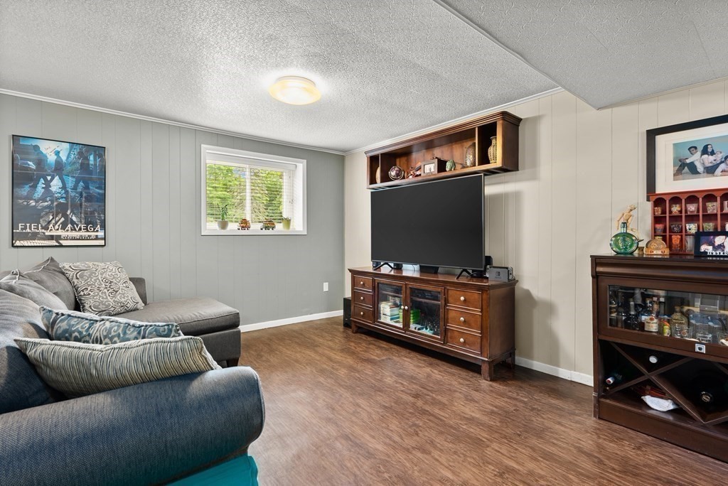 4 Westview Road Framingham, MA 01701 - Photo 17 of 29 Gallery Image 17
