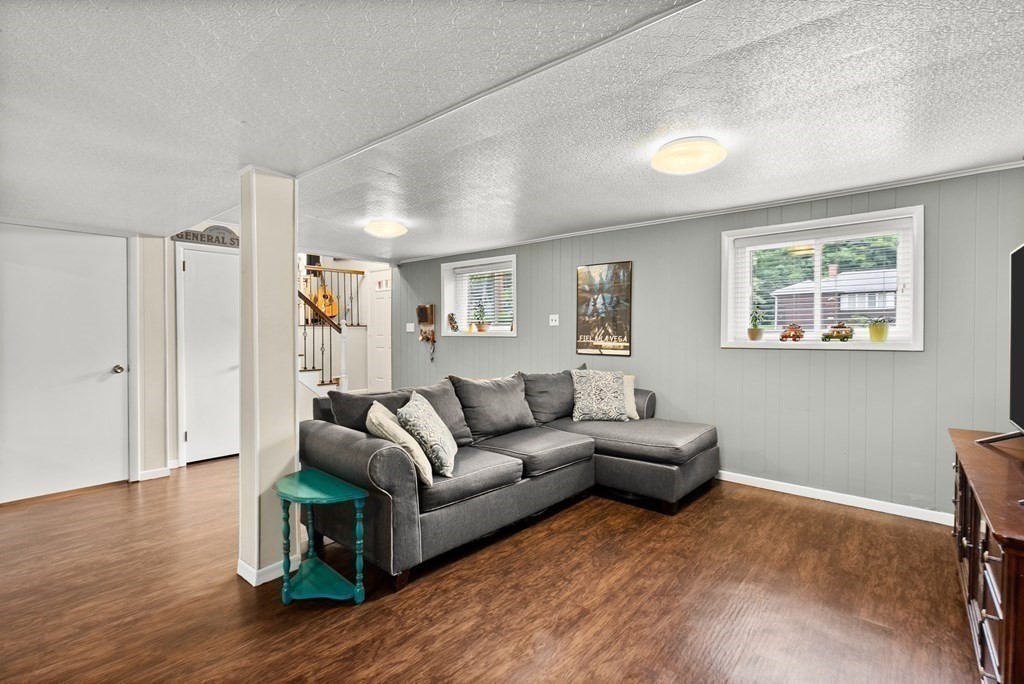 4 Westview Road Framingham, MA 01701 - Photo 18 of 29 Gallery Image 18