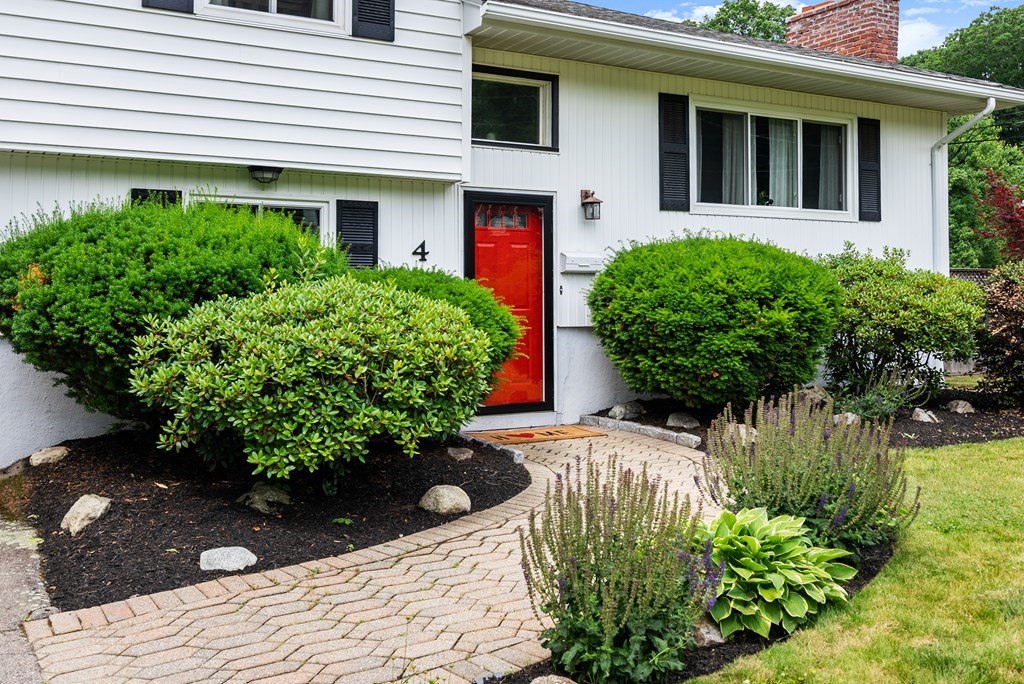 4 Westview Road Framingham, MA 01701 - Photo 2 of 29 Gallery Image 2
