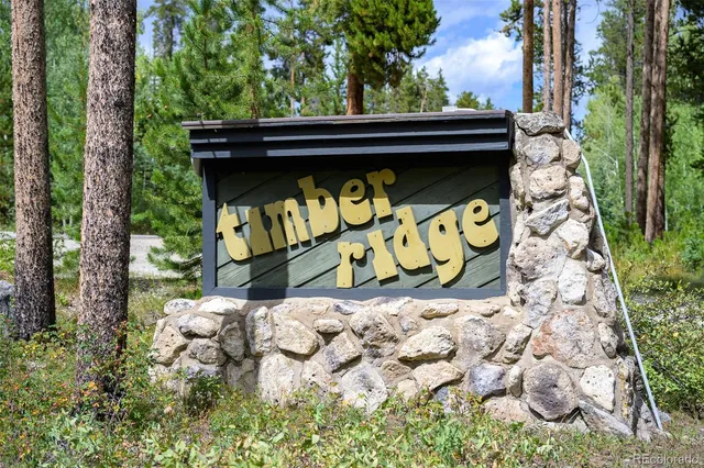 a view of an outdoor space