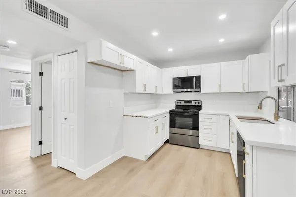 $1,600 | 4770 South Topaz Street, Unit 31, Las Vegas, NV 89121