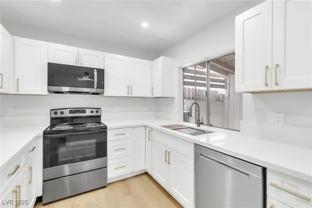 $1,600 | 4770 South Topaz Street, Unit 31, Las Vegas, NV 89121