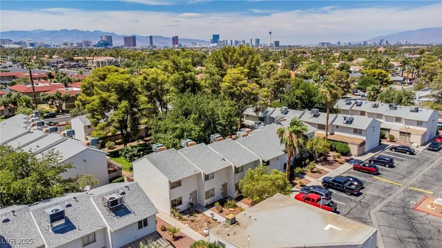 $1,600 | 4770 South Topaz Street, Unit 31, Las Vegas, NV 89121
