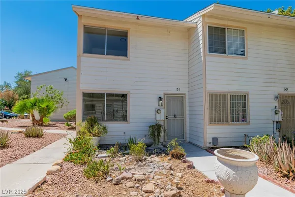 $1,600 | 4770 South Topaz Street, Unit 31, Las Vegas, NV 89121
